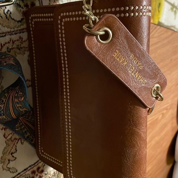 Shantel Katie Paris Faux Leather Crossbody NWOT - Picture 3 of 12